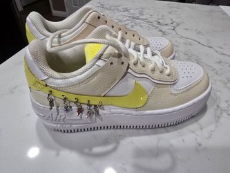 Women's size 7 Airforce 1 shoes