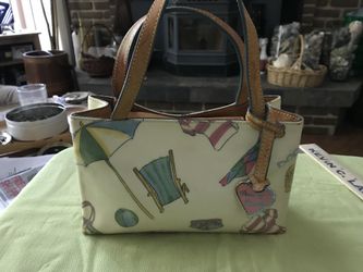 Dooney & Bourke small purse
