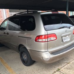 2001 Toyota Sienna