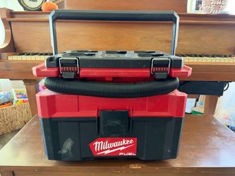 Milwaukee FUEL Cordless Wet/Dry Vacuum