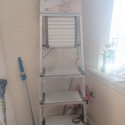 New $90 Polder 5 Steps Ultra Light Ladder Will Trade SouthStl