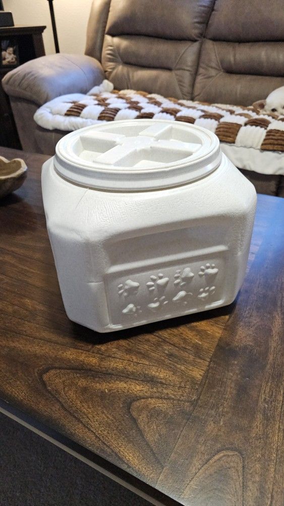 15 Lbs Air Tight Pet Food Storage Container