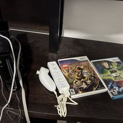 Nintendo Wii Black Color With 2 Games + Cords + 1 Controller 