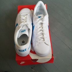 Nike Tennis Classic