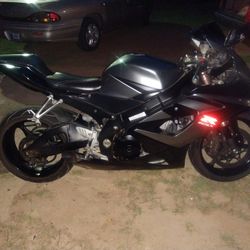 2005 Suzuki Gsxr1000.Great Condition.Battery Is dead .Will Start and Drive Without Issue Clean Title.Asking$6500.has Around 24,000 Miles