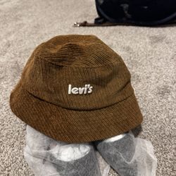 Levi Bucket Hat