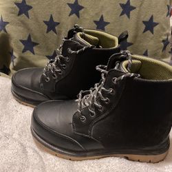 WONDER NATION BOYS YOUTH SIZE 2 BLACK BOOTS LACE UPS 