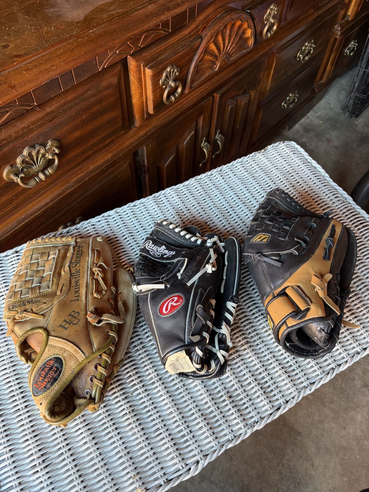 3 Baseball Gloves Rawlings RCS115BW Gold Glove Louisville Slugger Mizuno Lot