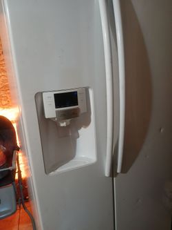 Samsung Refrigerator w/French Doors