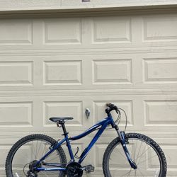 Specialized Myka – 21-Speed Aluminum Hardtail Mountain Bike – Small 15” Frame Bicycle