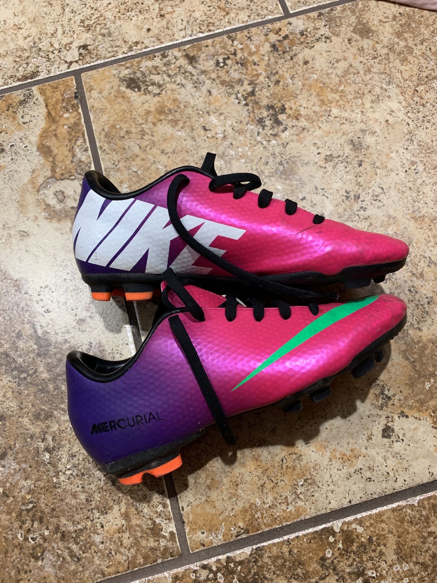 Soccer cleats size 1.5 $16