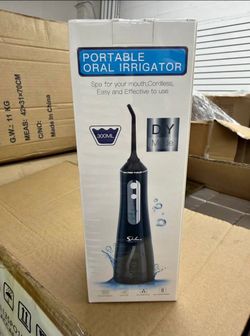 Wholesale only Portable CordlessWater Flosser Oral Irrigator Teeth Cleaner with 5 Jet Tips 4 Clean