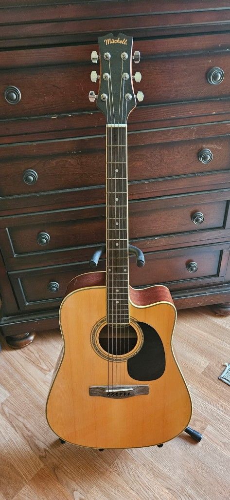Electric Acustic Guitar Mitchell