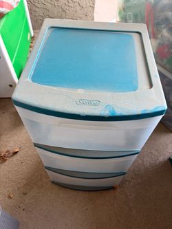 2 sets of plastic drawer containers