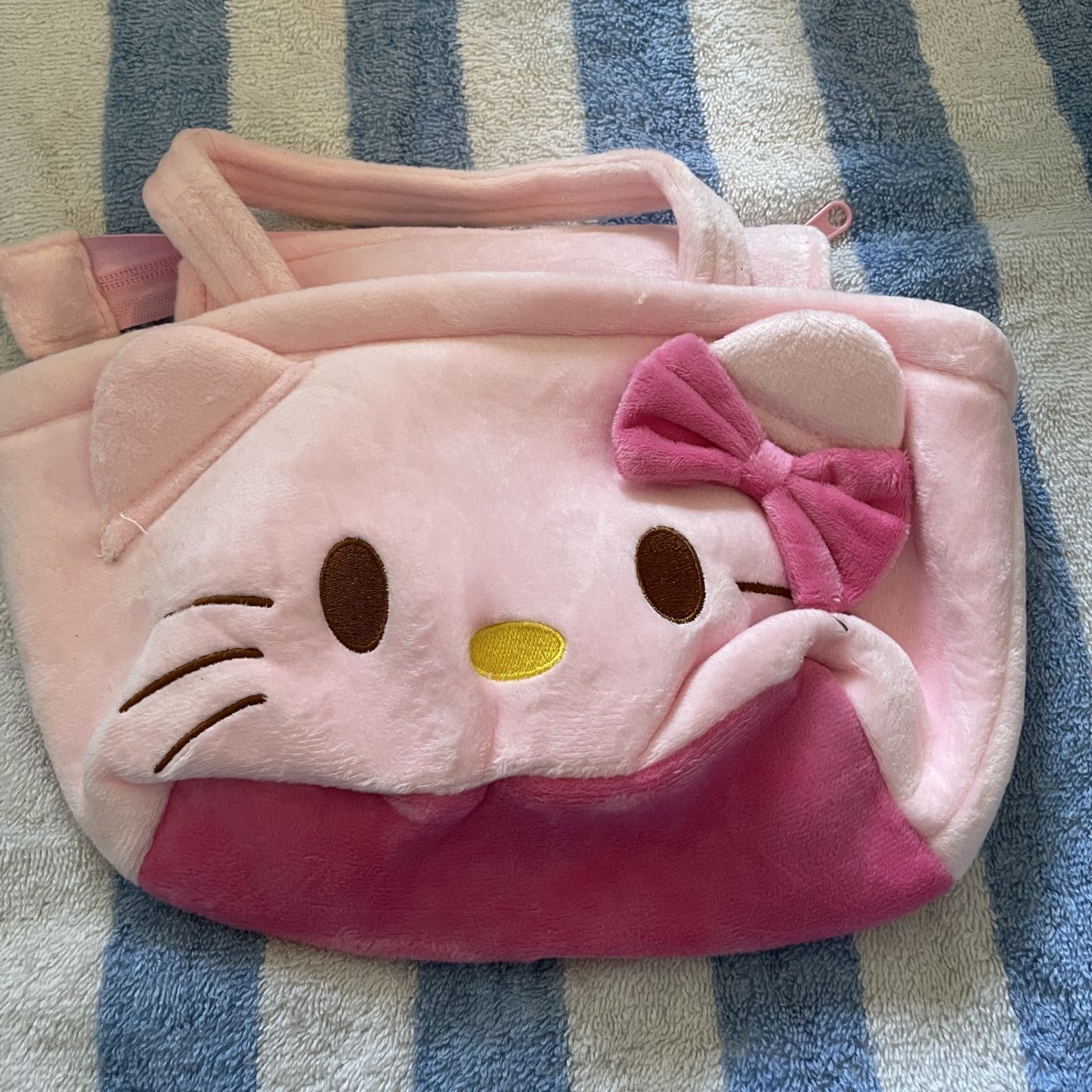 Hello Kitty Loungefly Purse ( Official Sanrio Hello Kitty ) for Sale in  Okaloosa Island, Florida - OfferUp