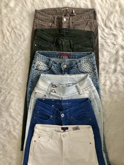6 Pairs Of Women’s Jeans 