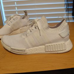 Adidas NMD R1 Japan Triple White Primeknit Sz 9.5 preowned but SEE DESCRIPTION