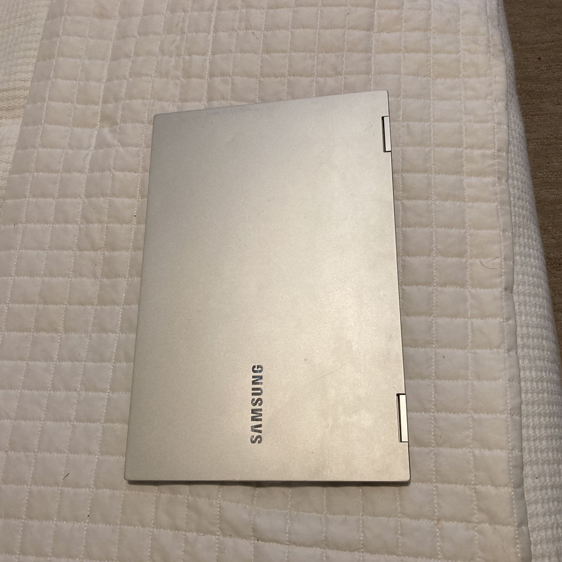 Samsung QLED Galaxy Book Flex2 Touch Screen Laptop *LIKE NEW*