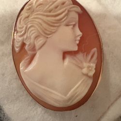 14KT Yellow Gold Mounted Italian Cameo Pendant