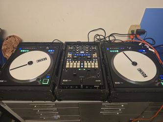 Rane Twelve Turntables with Rane Seventy Mixer