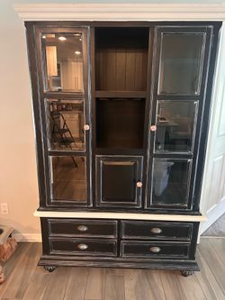FREE 2 piece display cabinet.