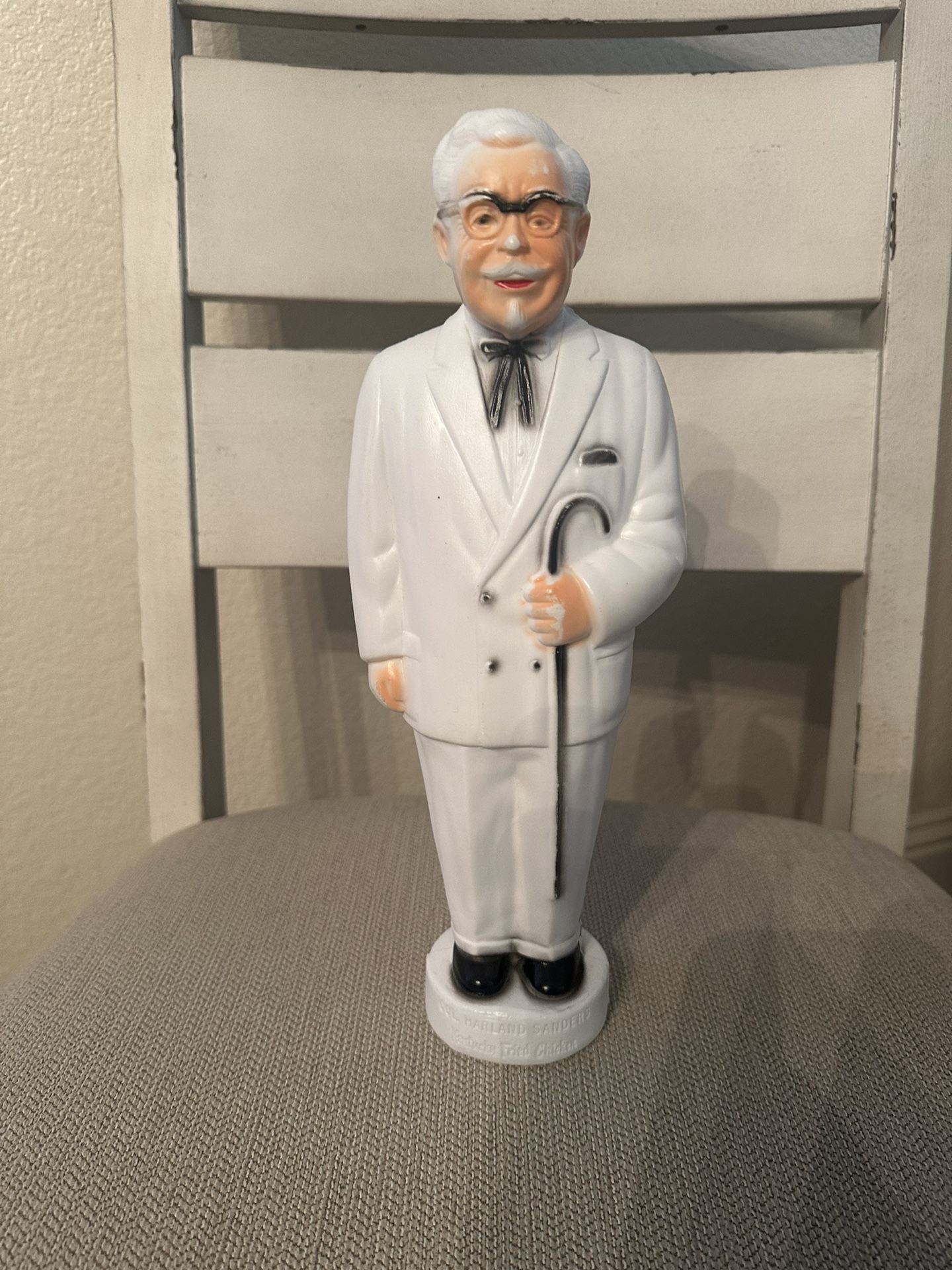 Vintage 1960S Kfc, Colonel Sanders White Plastic Blow Mold, Coin Bank