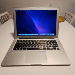 MacBook air 13-inch early 2015
Intel Core i5 1.6 GHz
8GB RAM 
121GB flash storage 
macOS Monterrey  version 12.7. Nothing wrong ** no trades ** 