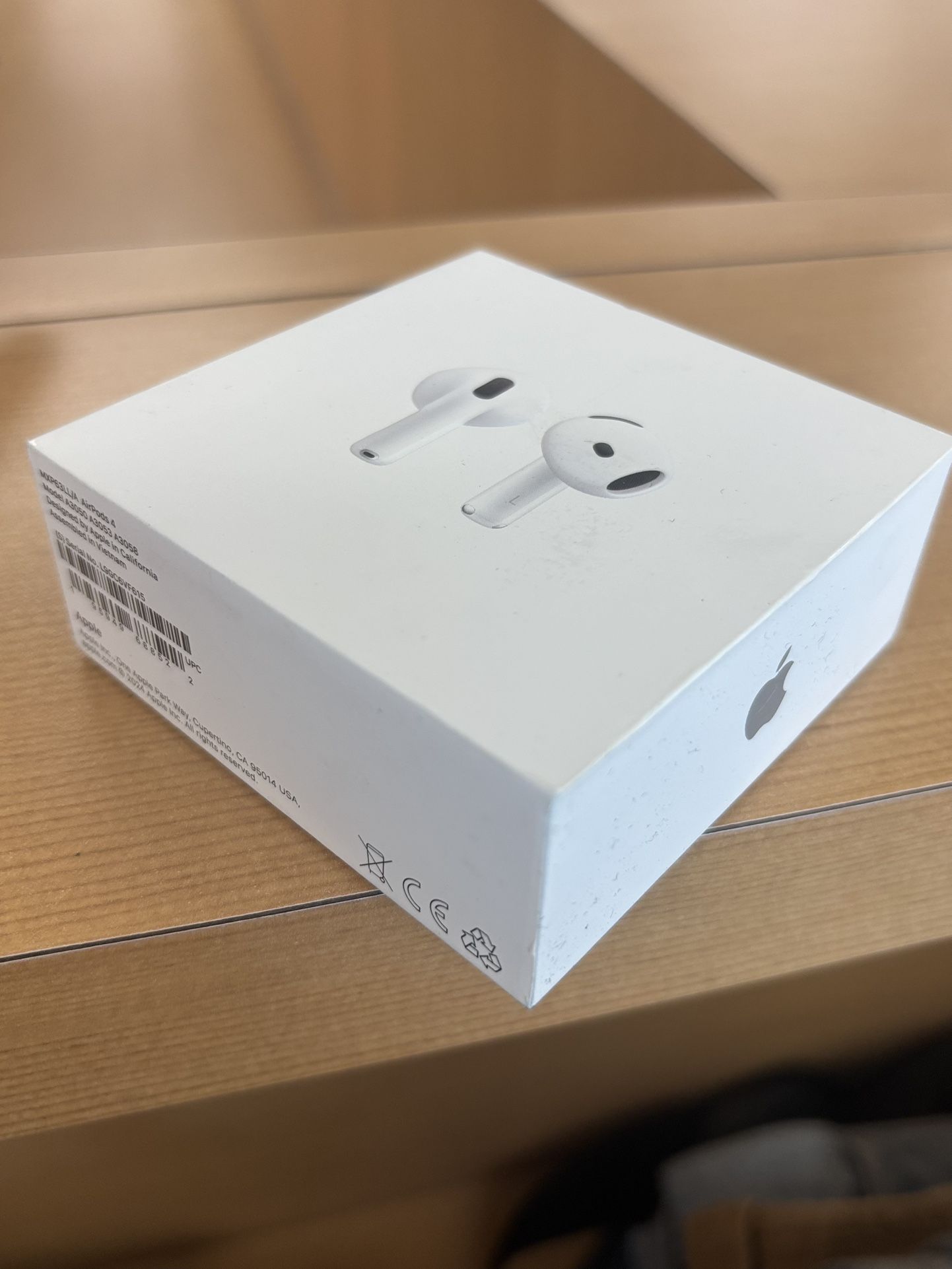 Apple AirPods 4