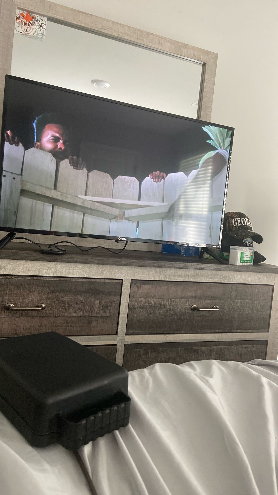 Onn “Roku” 40”