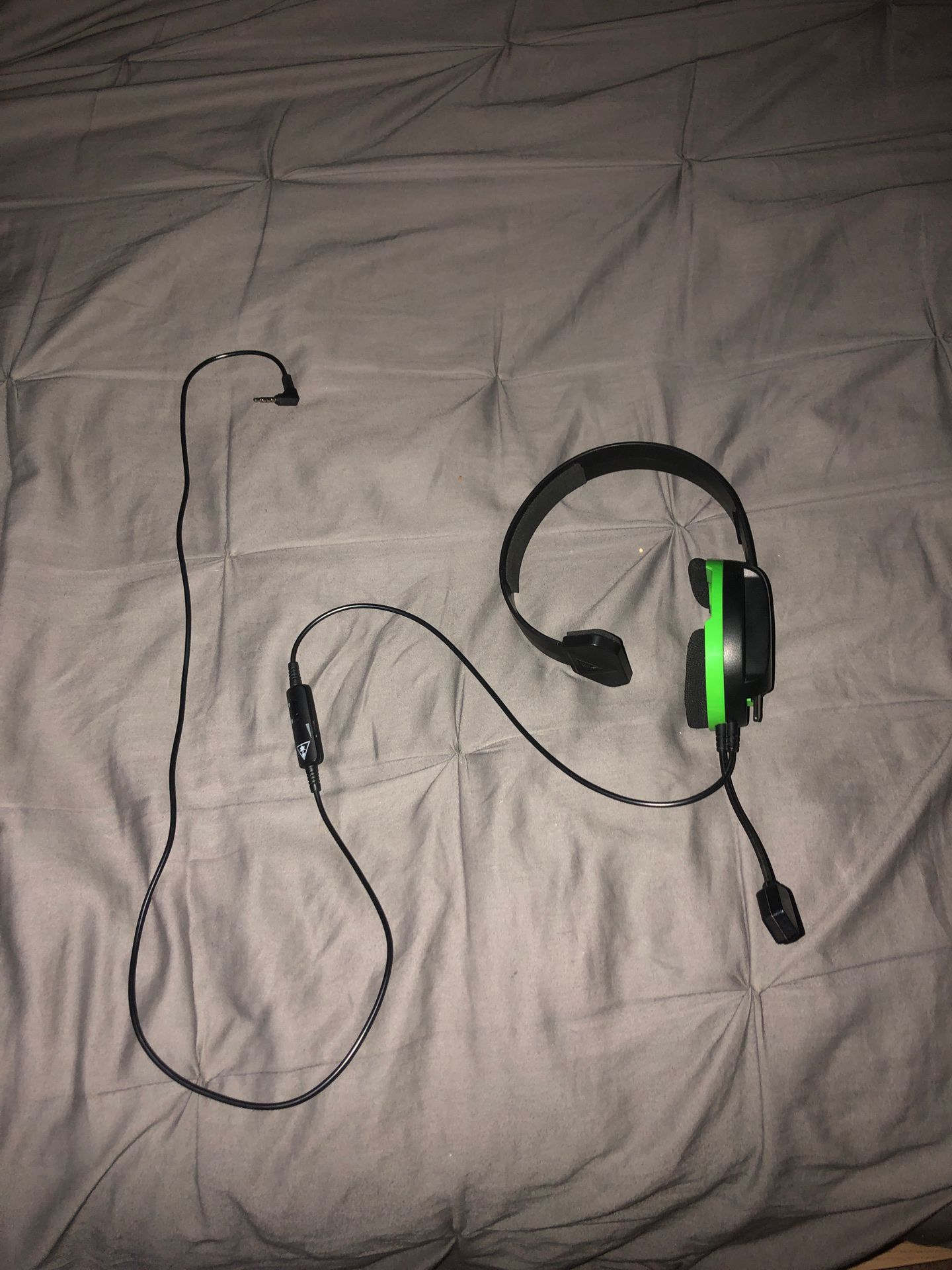 Turtle beach Xbox one headset with mic and control bar