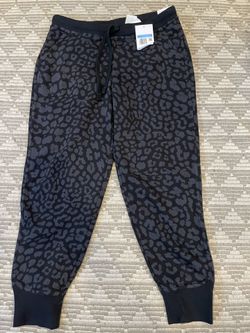 Brand New Women’s Nike Sweat Pants Leopard/ Cheetah Print Size Medium 