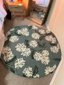 Circle rug