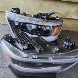 2019,2021 DODGE RAM PAIR OF HEADLIGHTS