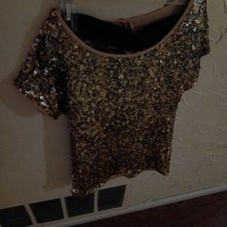 Size Small Shirt And Skirt