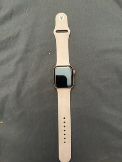 Apple Watch Gold with Pink Sand Sport Band