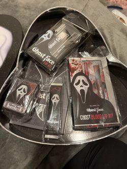 Glamlite x Ghost Face makeup bundle with PR Box new