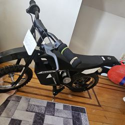 Razor E-Pit Bike Dirtbike 