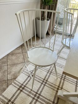 Metal Windsor Spindle Back Design