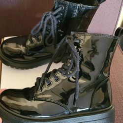 Ladies Platform Boots