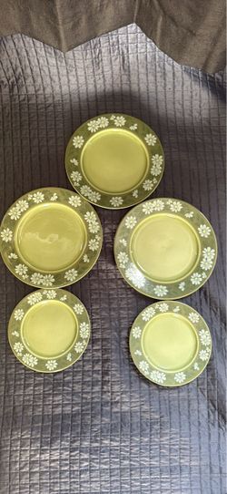 Vintage 1960s Taylor Smith & Taylor Flor del Sol Plates – Set of 5