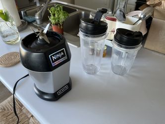 Ninja 900 Watts Blender