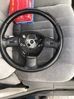 Audi steering wheel with paddle shifters