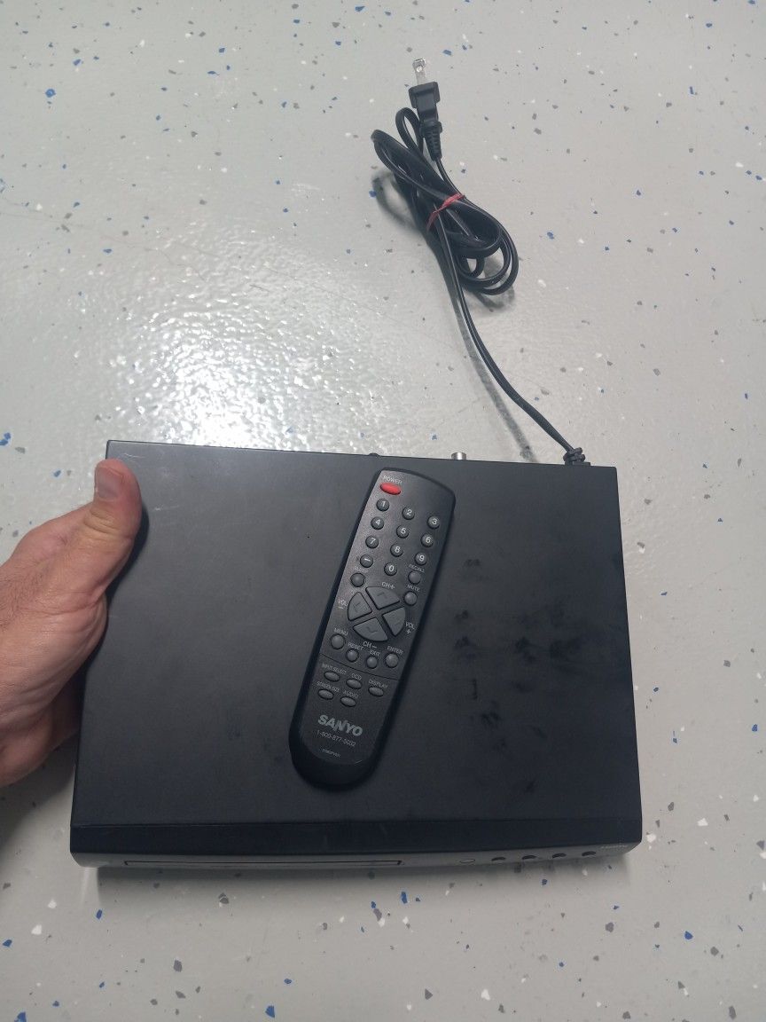 GPX DVD PLAYER w/Remote