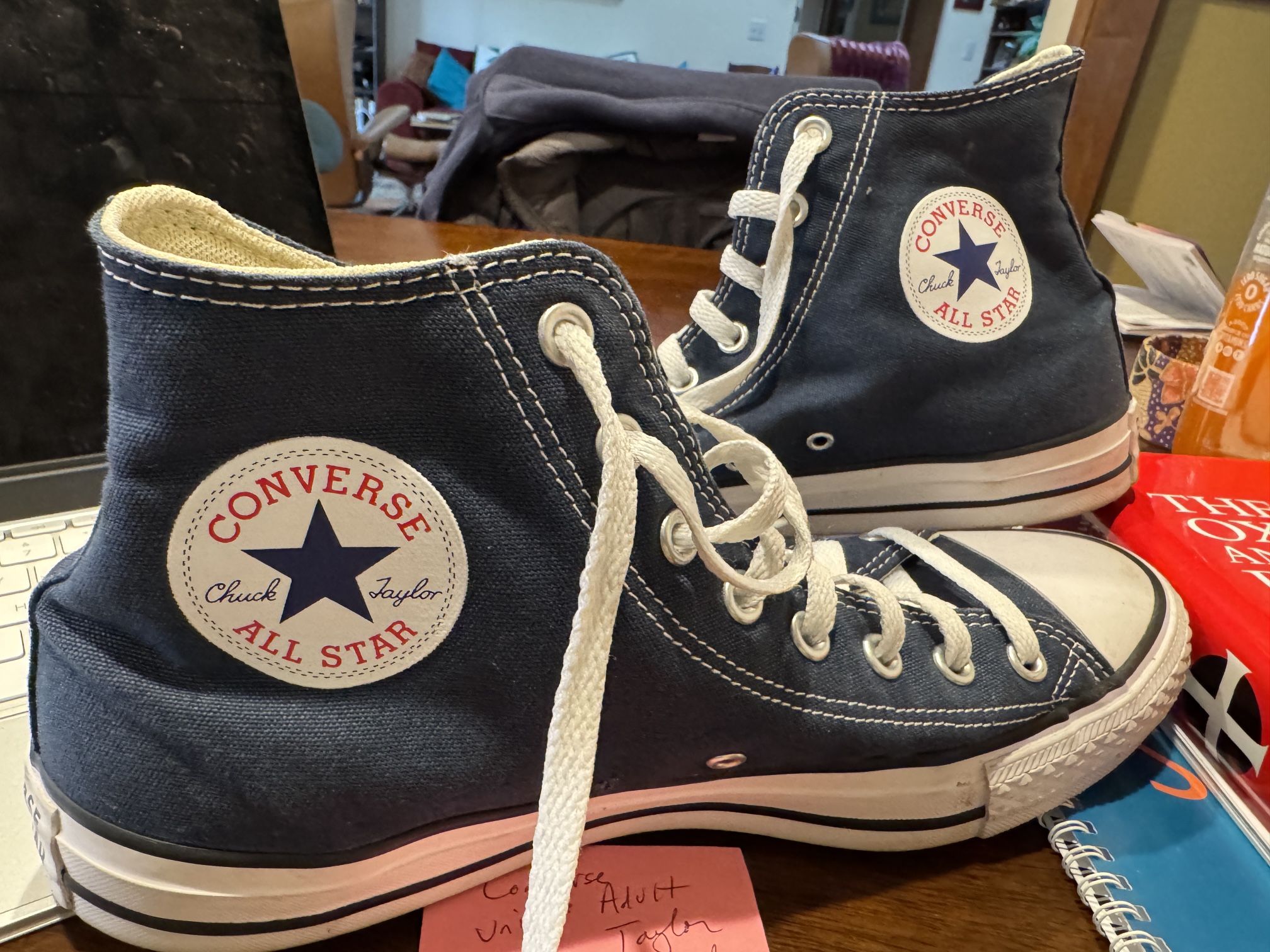 Converse unisex Adult Chuck Taylor All Star High Tops Size 11