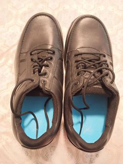 Men's Non-marking, Slip Resistant, and Water-proof shoes