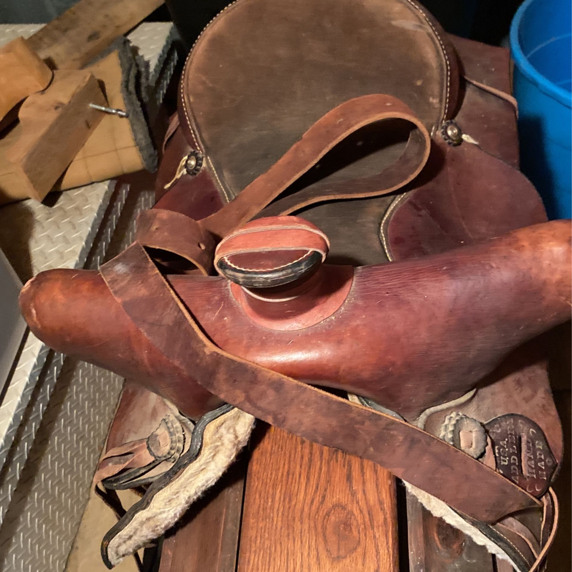 Saddle