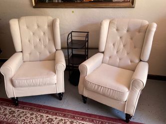 Set of 2 Cream Tufted Wingback Accent Chairs