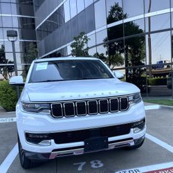 2022 Jeep Wagoneer 