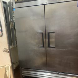 True commercial freezer