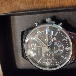  Serious buyers please.  Gineva Time piece. Great christmas gifts!